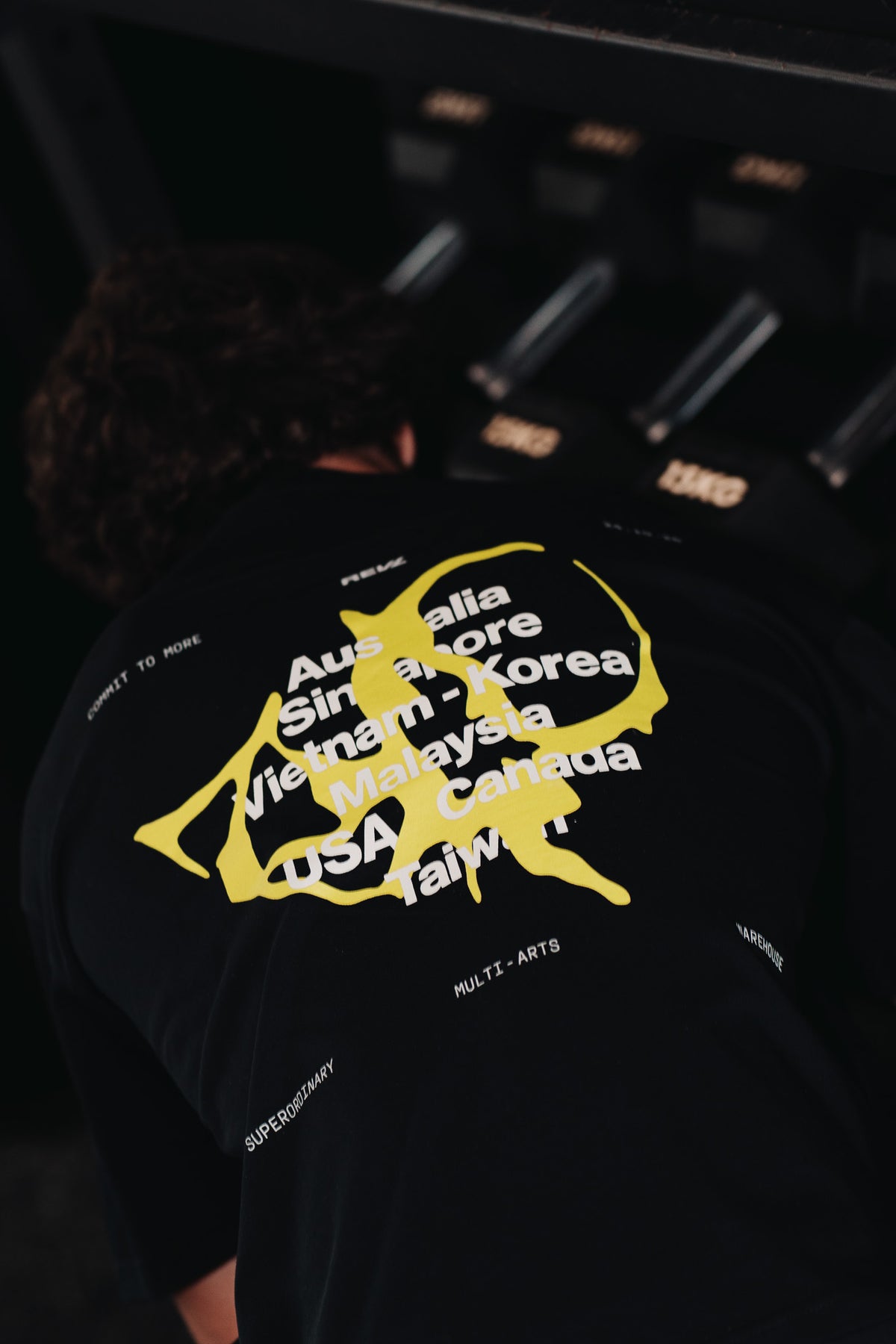 RACE THE GLOBE OFFICIAL TEE