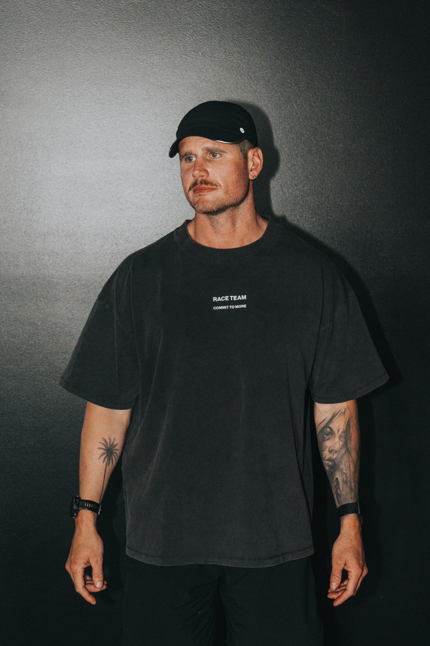 RACE TEAM TEE - WASHED BLACK