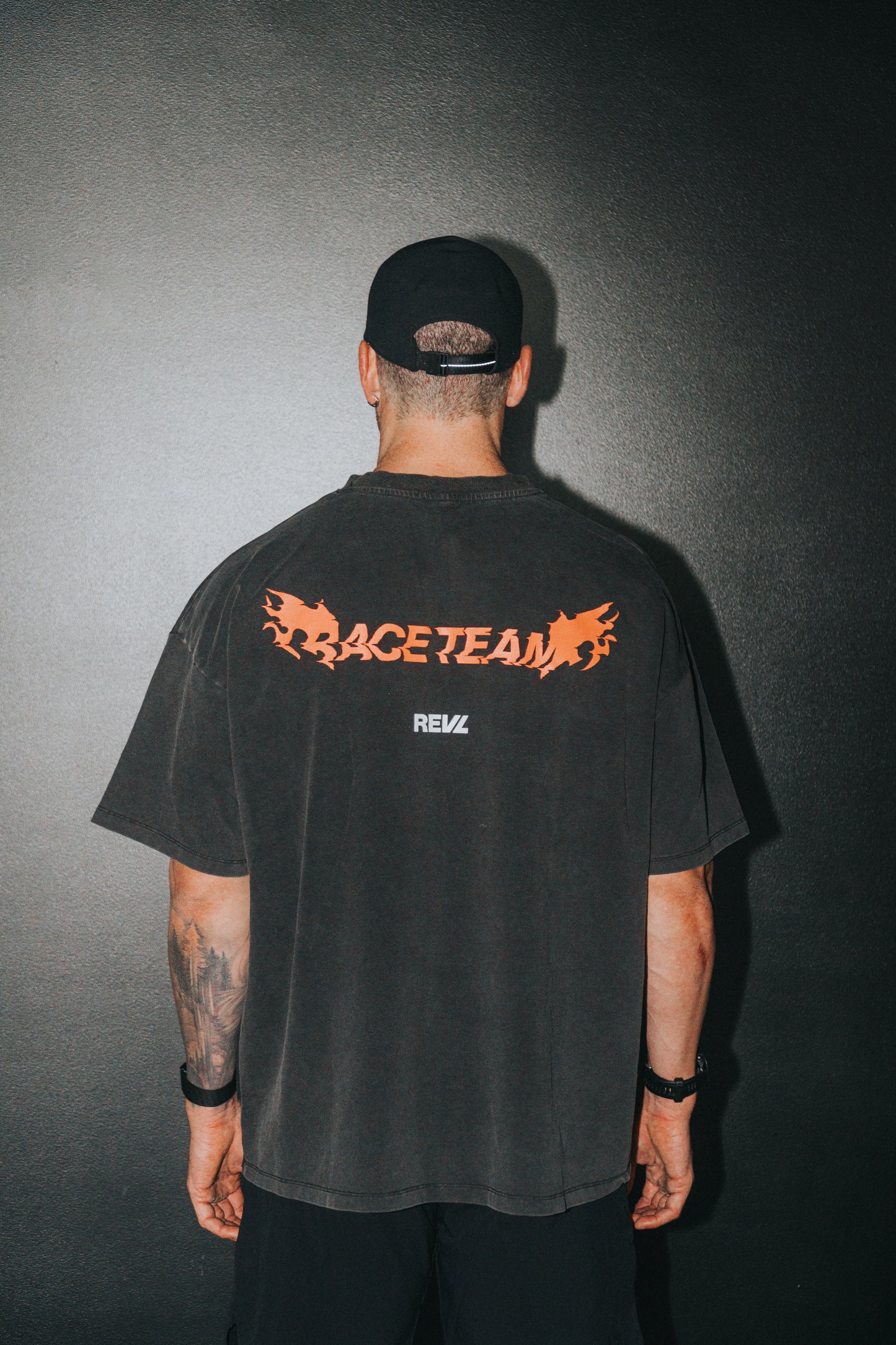 RACE TEAM TEE - WASHED BLACK