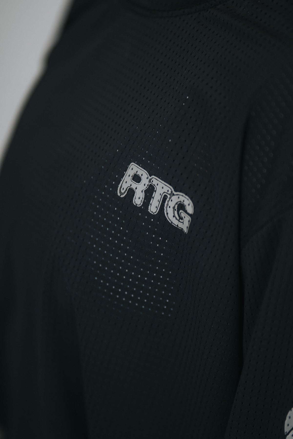 RACE THE GLOBE X SWEETFEET LONG SLEEVE